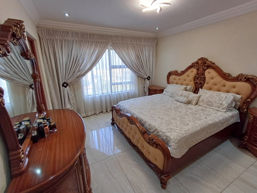 5 Bedroom Property for Sale in Xanadu Eco Park North West